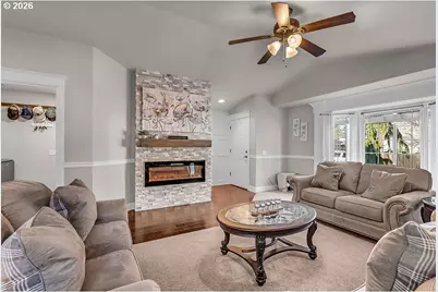 4460 Morfitt St, Hubbard, OR 97032 - Photo 6