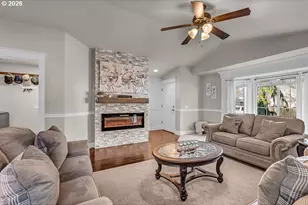 4460 Morfitt St, Hubbard, OR 97032 - Photo 6