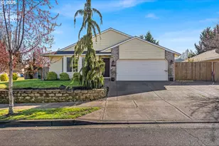 4460 Morfitt St, Hubbard, OR 97032 - Photo 2