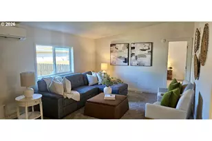 451 Lochaven Ave, Springfield, OR 97477 - Photo 2