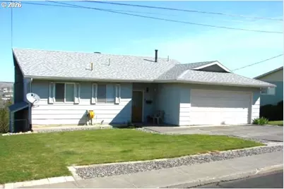 2303 SW Ladow Ave, Pendleton, OR 97801 - Photo 2