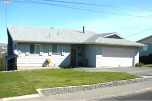 2303 SW Ladow Ave, Pendleton, OR 97801 - Photo 2