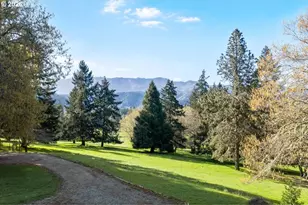 924 Lou Gray Dr, Myrtle Creek, OR 97457 - Photo 44