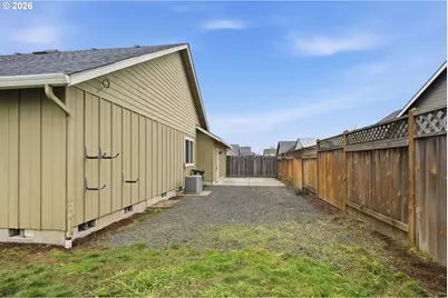 6090 Latour Ln, Eugene, OR 97402 - Photo 32