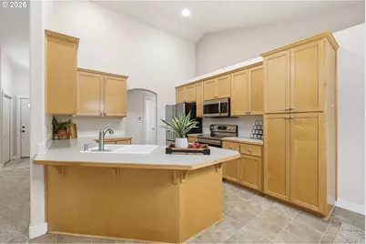 6090 Latour Ln, Eugene, OR 97402 - Photo 12