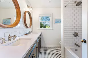 5555 SE Stark St, Portland, OR 97215 - Photo 16