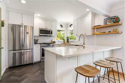 5555 SE Stark St, Portland, OR 97215 - Photo 8
