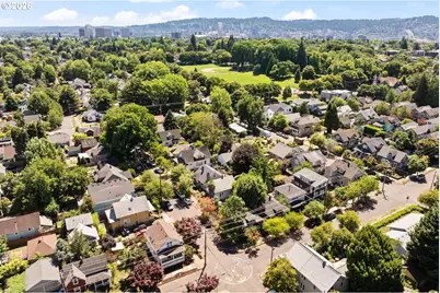 1202 NE Beech St, Portland, OR 97212 - Photo 40