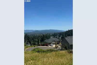 994 S 67th St, Springfield, OR 97478 - Photo 12