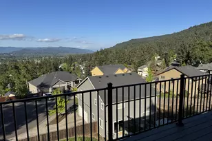 994 S 67th St, Springfield, OR 97478 - Photo 14