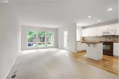 22020 SW Grahams Ferry Rd #APT C, Tualatin, OR 97062 - Photo 6