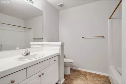 22020 SW Grahams Ferry Rd #APT C, Tualatin, OR 97062 - Photo 16