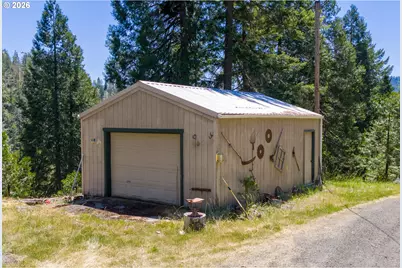 5424 Little River Rd, Glide, OR 97443 - Photo 46