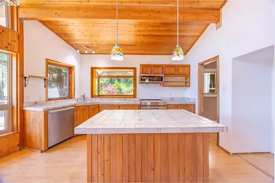 5424 Little River Rd, Glide, OR 97443 - Photo 6
