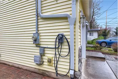 6626 N Seneca St, Portland, OR 97203 - Photo 16