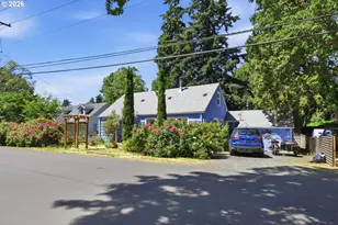 123 Elkay Dr, Eugene, OR 97404 - Photo 2