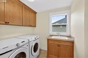 8965 N Clarendon Ave, Portland, OR 97203 - Photo 40