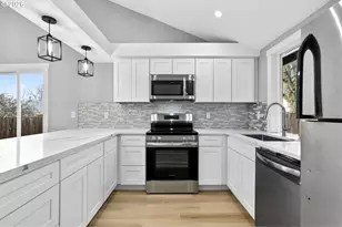 18830 SW Butternut St, Beaverton, OR 97078 - Photo 16