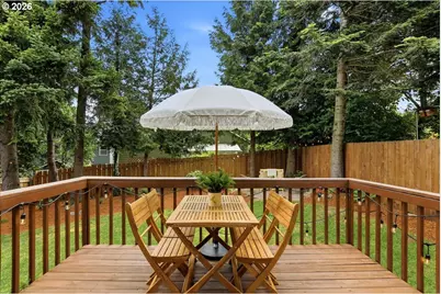 8908 SW 50th Ave, Portland, OR 97219 - Photo 32