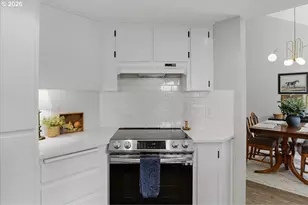 8908 SW 50th Ave, Portland, OR 97219 - Photo 16