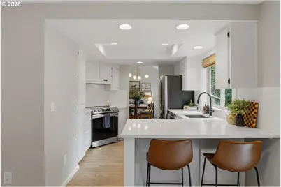 8908 SW 50th Ave, Portland, OR 97219 - Photo 14
