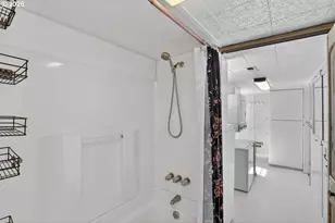 1835 N Jantzen Ave, Portland, OR 97217 - Photo 20
