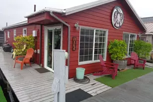1835 N Jantzen Ave, Portland, OR 97217 - Photo 2