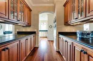 2030 W 34th Ave, Eugene, OR 97405 - Photo 8