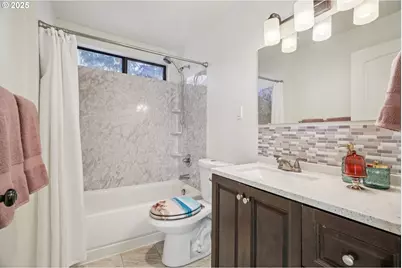 311 NE 92nd Pl, Portland, OR 97220 - Photo 12