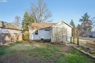 311 NE 92nd Pl, Portland, OR 97220 - Photo 18