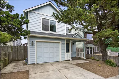 929 NW Spring St, Newport, OR 97365 - Photo 2
