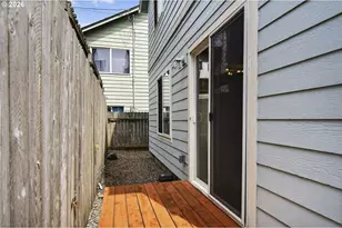 929 NW Spring St, Newport, OR 97365 - Photo 38