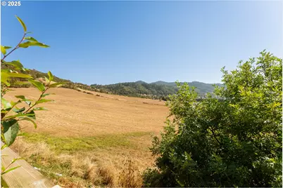 184 SE Cordelia Dr, Myrtle Creek, OR 97457 - Photo 34