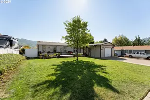 184 SE Cordelia Dr, Myrtle Creek, OR 97457 - Photo 38