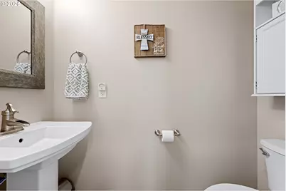 29246 McMullen Ln, Junction City, OR 97448 - Photo 22