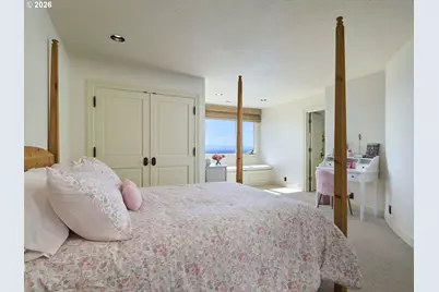 1205 SW Fairfax Pl, Portland, OR 97225 - Photo 24