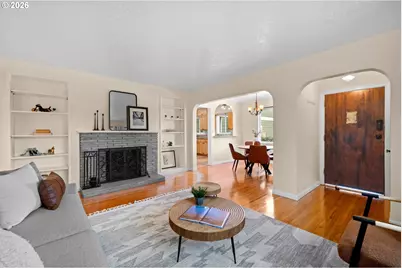 9744 SW View Ter, Tigard, OR 97224 - Photo 8