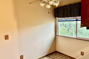 815 NW Battaglia Ave, Gresham, OR 97030 - Photo 8