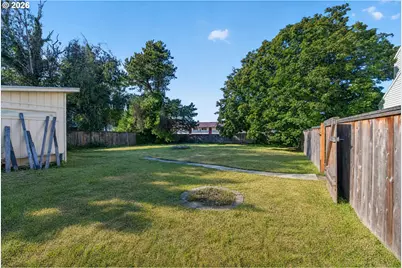 790 SE 1st St, Gresham, OR 97080 - Photo 28