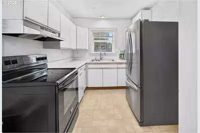 790 SE 1st St, Gresham, OR 97080 - Photo 8