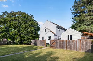 790 SE 1st St, Gresham, OR 97080 - Photo 30