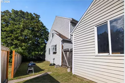 790 SE 1st St, Gresham, OR 97080 - Photo 26