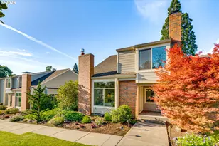 1796 Bonniebrae Dr, Lake Oswego, OR 97034 - Photo 2