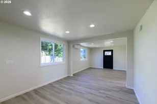 810 Johnson Ave, Cottage Grove, OR 97424 - Photo 4