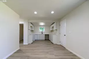810 Johnson Ave, Cottage Grove, OR 97424 - Photo 10