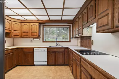 919 Cascade Dr, Longview, WA 98632 - Photo 8