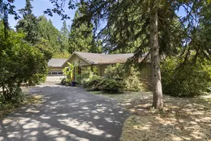 4600 Mapleton Dr, West Linn, OR 97068 - Photo 2