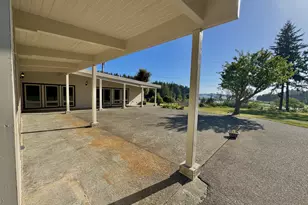 94475 Golf Course Ln, North Bend, OR 97459 - Photo 28