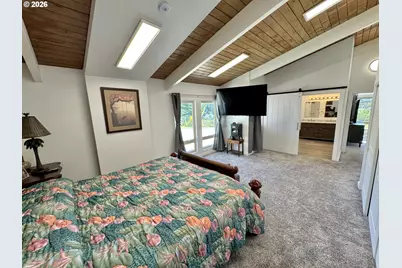 94475 Golf Course Ln, North Bend, OR 97459 - Photo 14