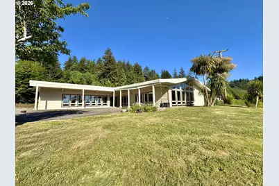 94475 Golf Course Ln, North Bend, OR 97459 - Photo 2